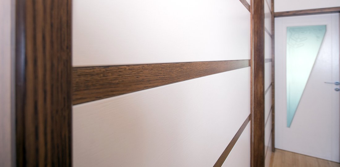 Solid wood doors and internal - reliable made doors UK– close-up, oak made to measure doors to order
